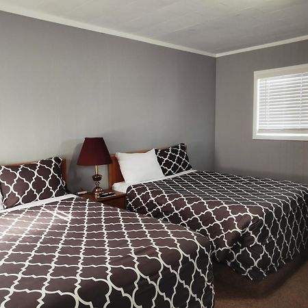Melsask Motel Melville Bagian luar foto