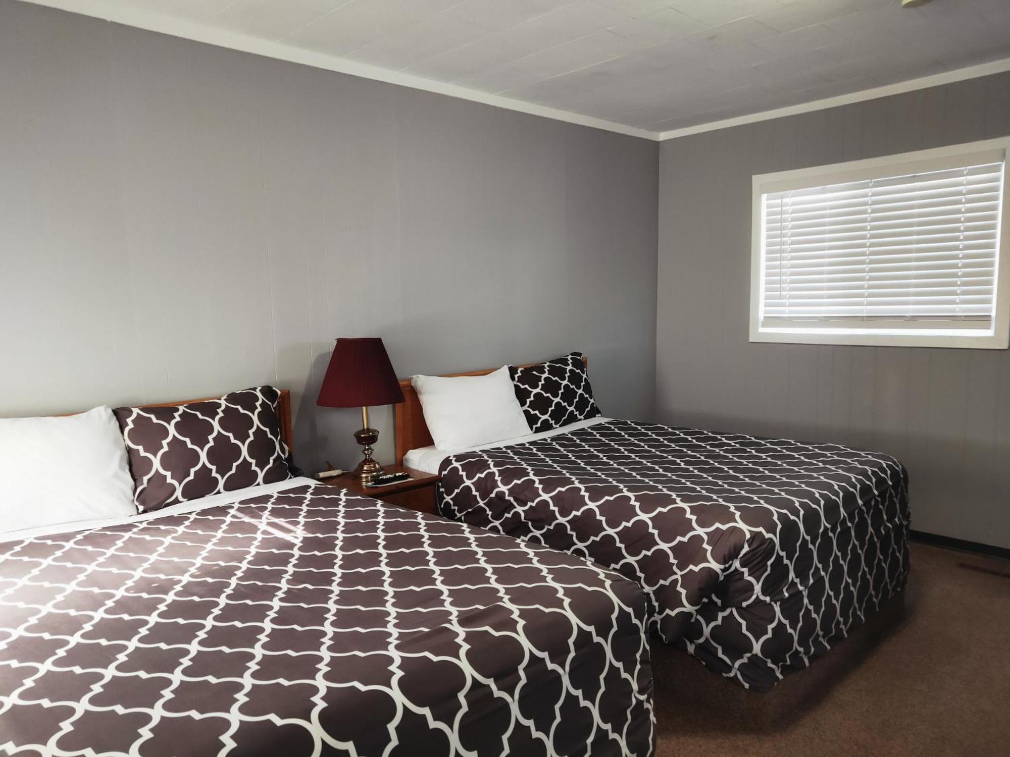 Melsask Motel Melville Bagian luar foto