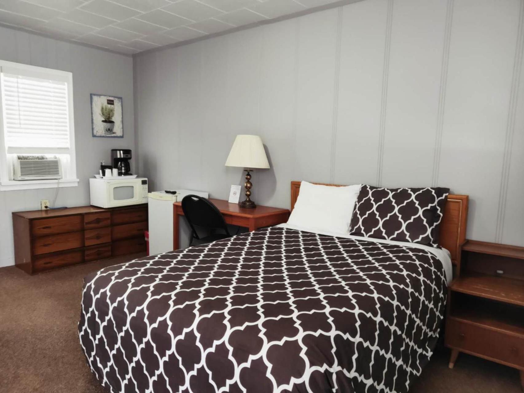 Melsask Motel Melville Bagian luar foto