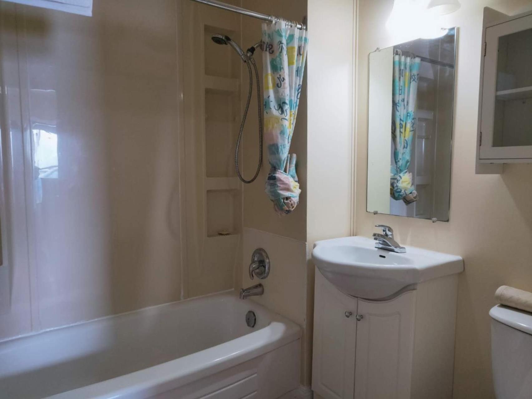 Melsask Motel Melville Bagian luar foto