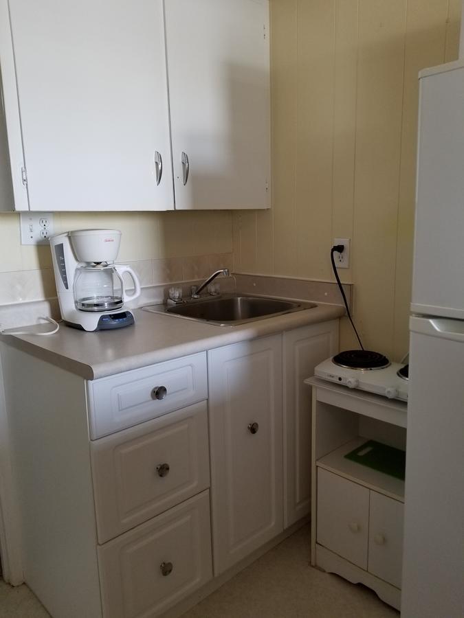 Melsask Motel Melville Bagian luar foto