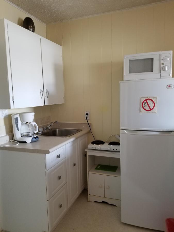 Melsask Motel Melville Bagian luar foto