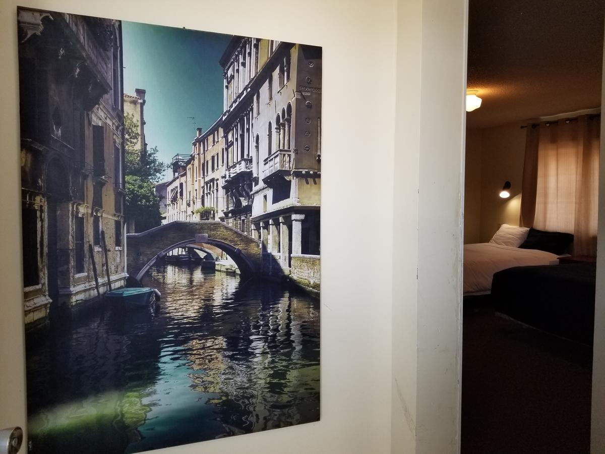 Melsask Motel Melville Bagian luar foto