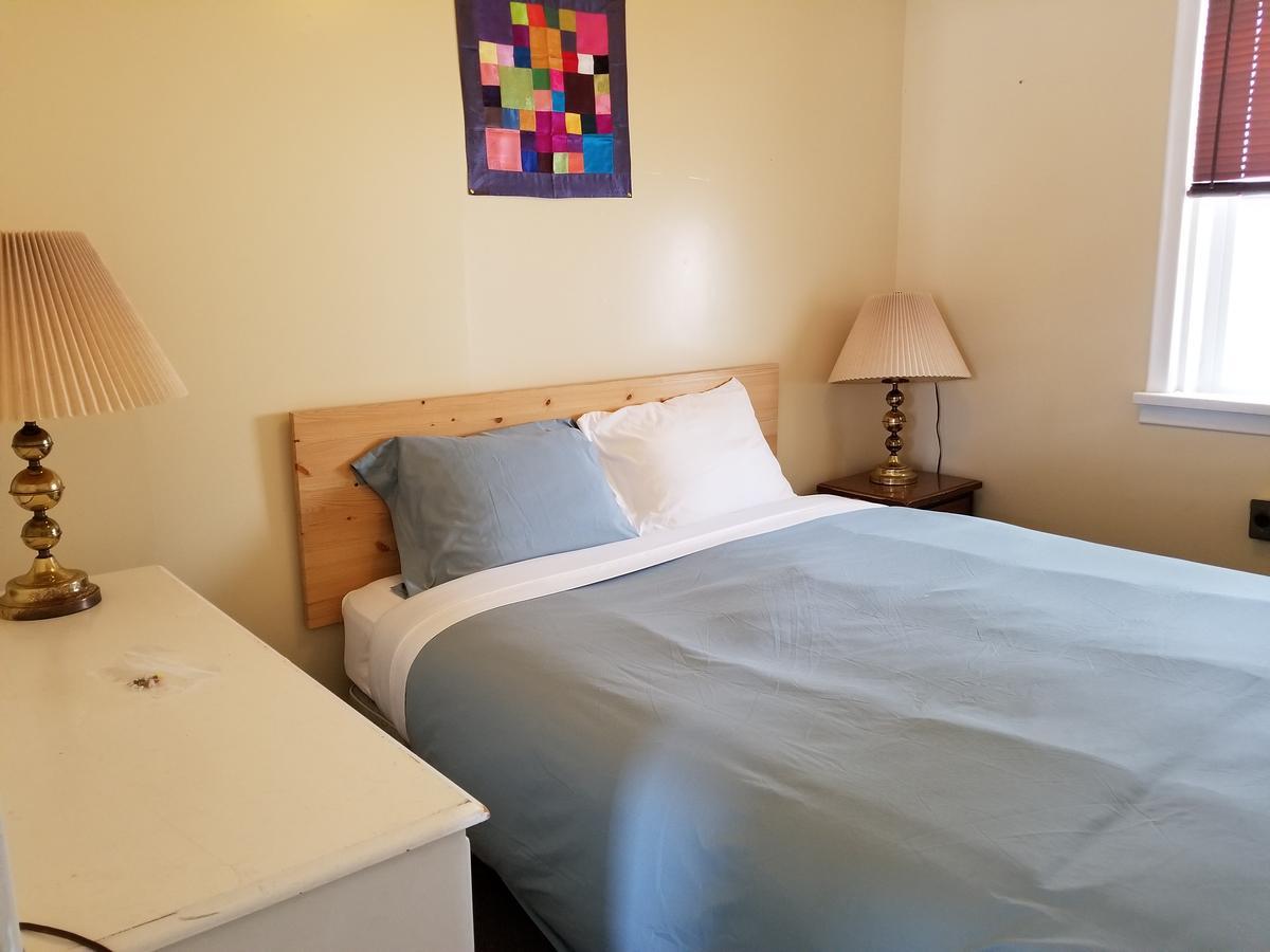 Melsask Motel Melville Bagian luar foto