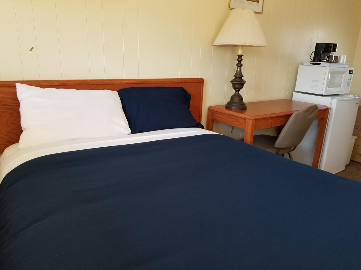 Melsask Motel Melville Bagian luar foto