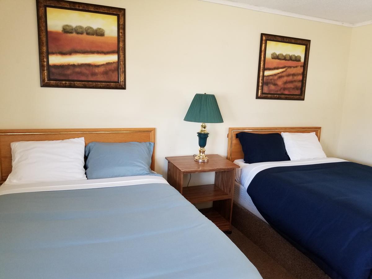Melsask Motel Melville Bagian luar foto
