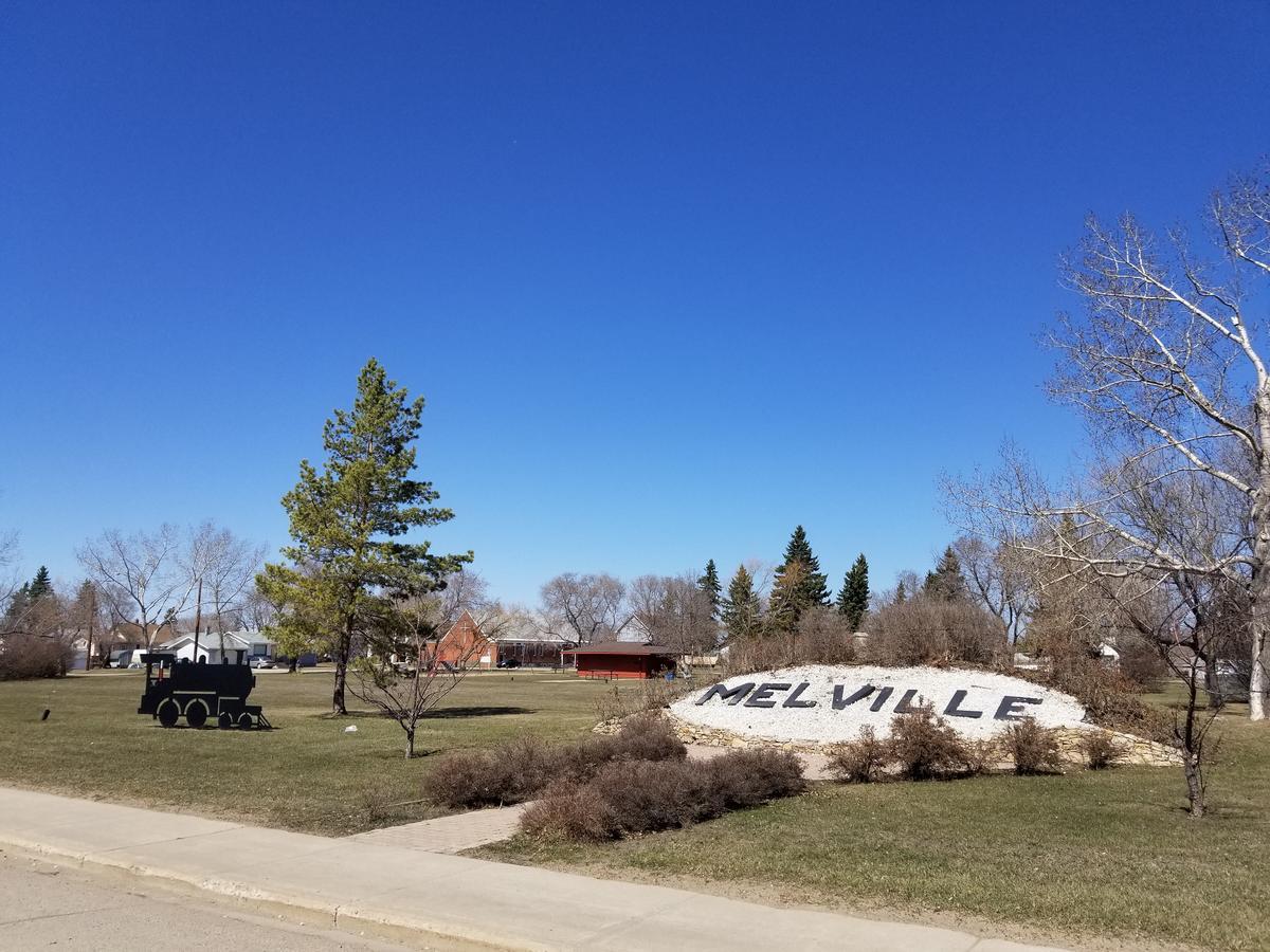 Melsask Motel Melville Bagian luar foto